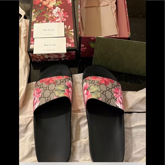 Gucci | Shoes | Gucci Slides Gucci Pink 